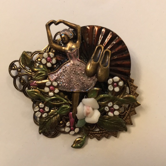 Ballerina Brooch - pin - beautiful ballerina - Picture 2 of 6